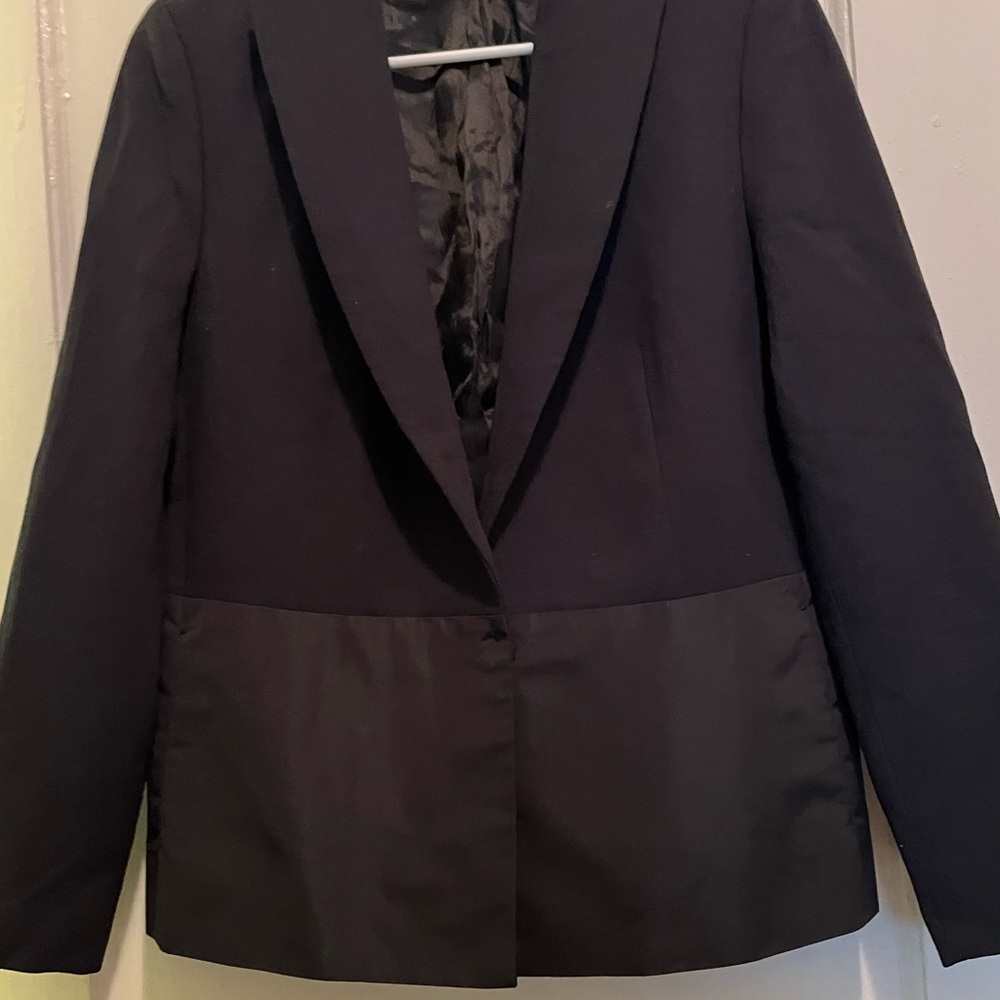 Chic Black Blazer